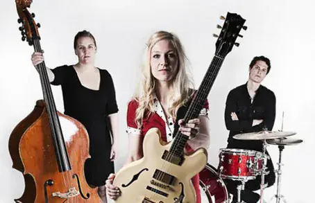 Hedvig Mollestad Trio @ Jazzclub Tonne