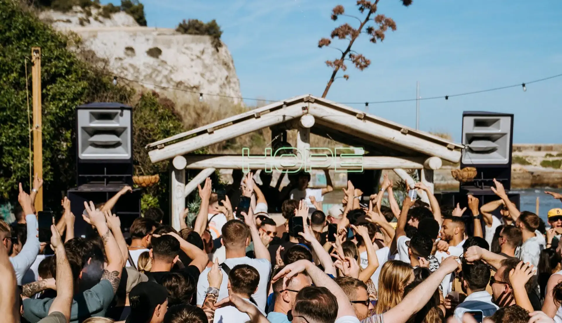 HOPE pres: Beach Party with Mr. Belt & Wezol
