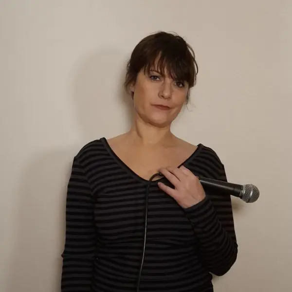 Masserie Comedy Night - Velia Lalli in ''Era meglio morire da piccoli''