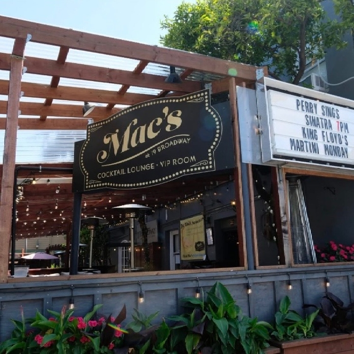 McNevin, Ellerbeck and The Keller’s at Mac’s 19 Broadway