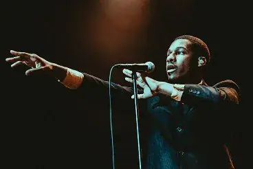 Leon Bridges