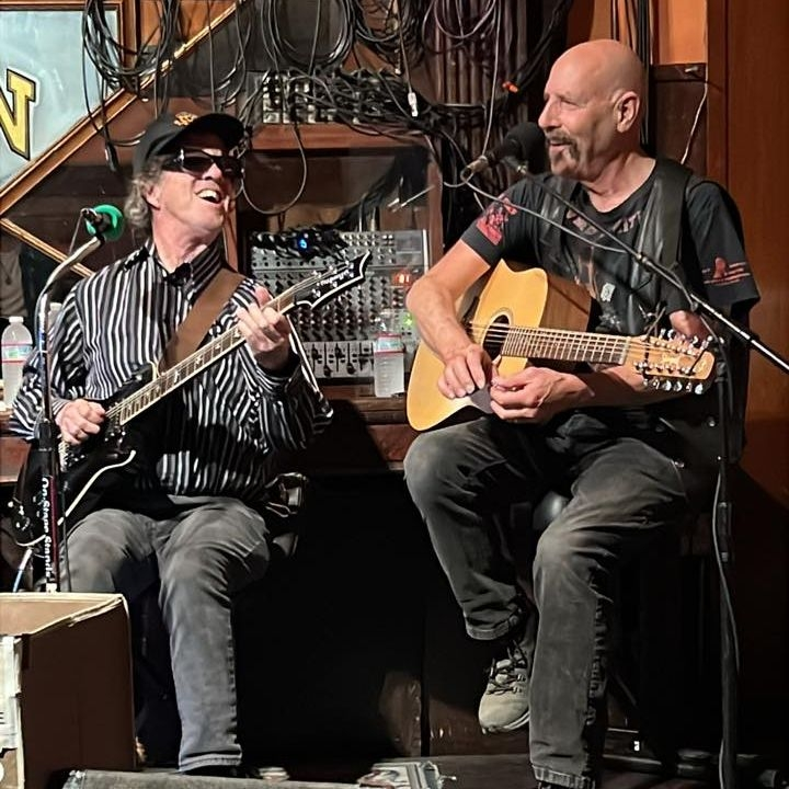 Lunchbox Music at Salesforce Park - Peter Lindman and Felix Bannon