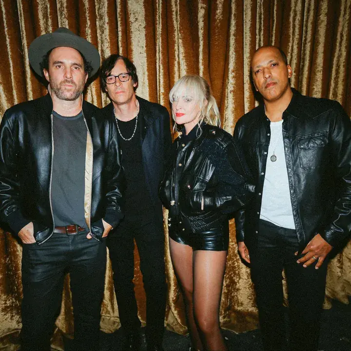 Metric @ Salle Pleyel