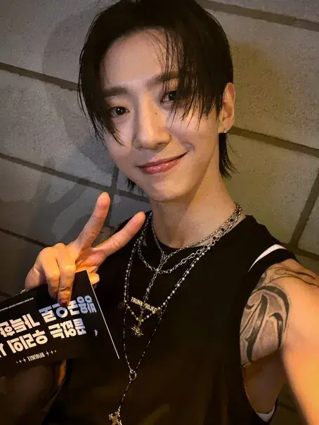 Bang Yongguk @ Hole 44