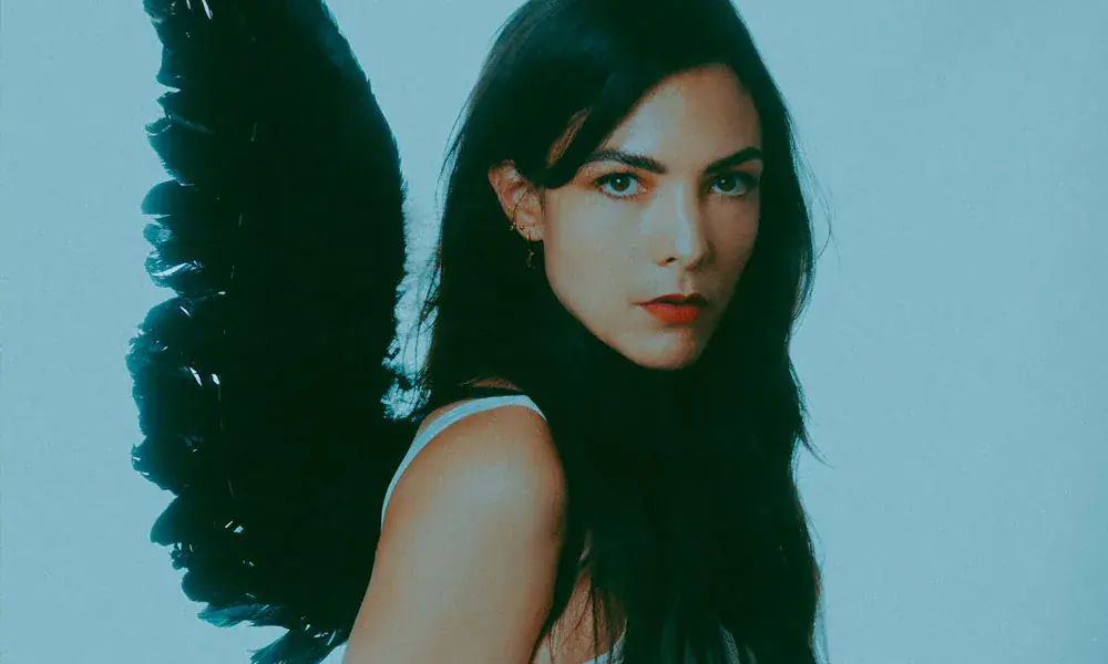 Caro: 'Returning to Innocence' Stripped Down Live + Signing