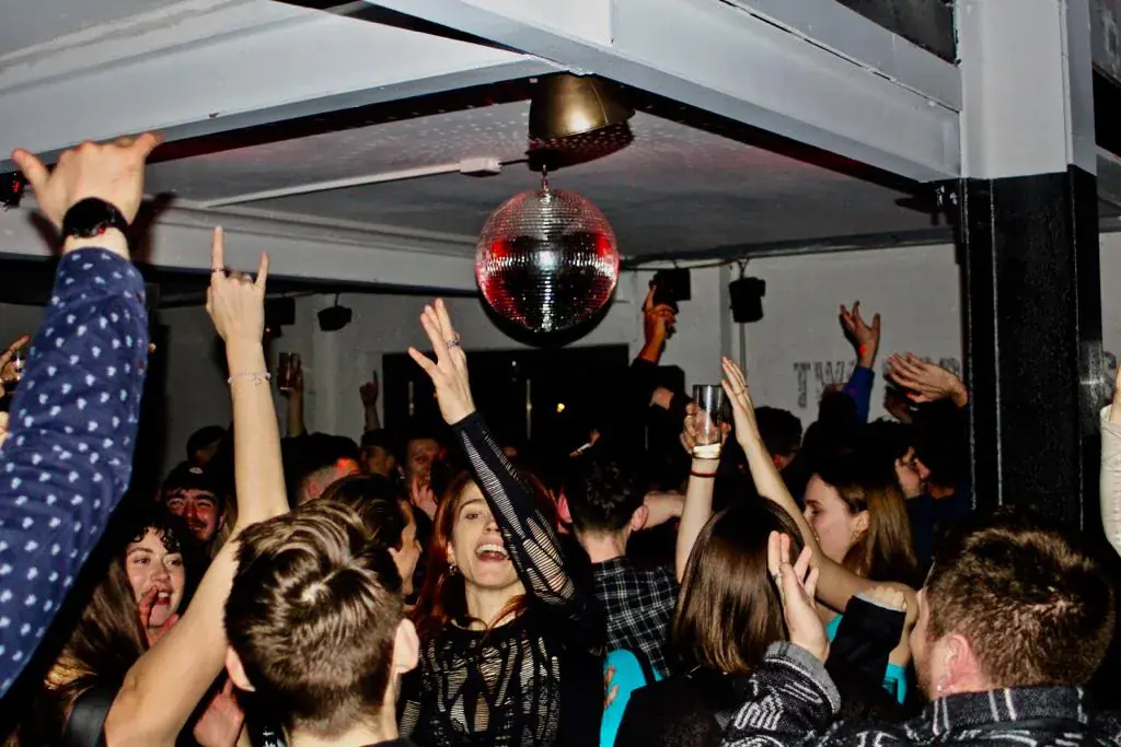 DIY Fridays - Deep House & Minimal