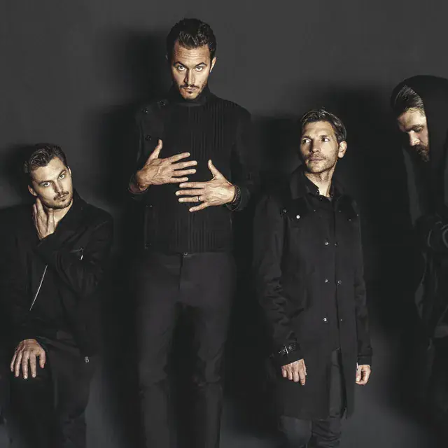 Editors: 'Surface, Echo and Sound' Acoustic + Signing