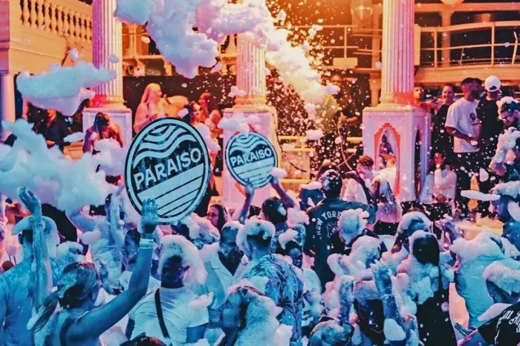 Bubbles Closing Party