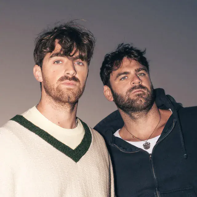 The Chainsmokers, MK, Lavern, Eyezic e Emmy Adelle