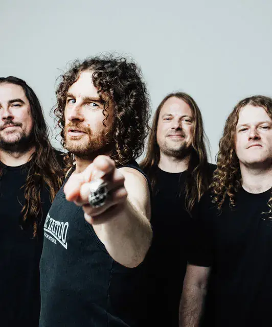 Guns N' Roses e Airbourne