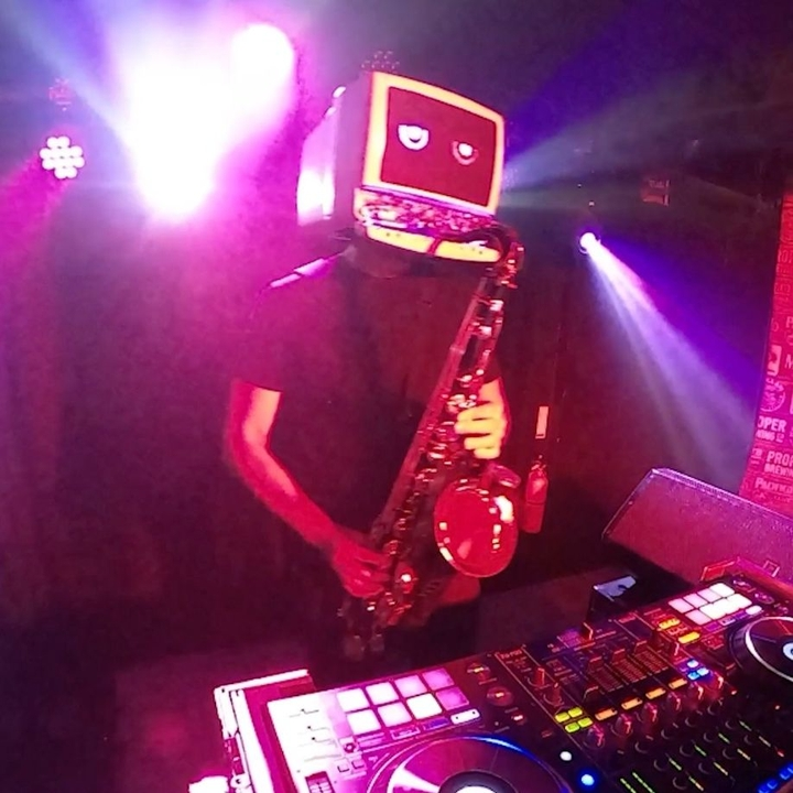 After Dark: Out of This World with DJ+sax Robot Dream