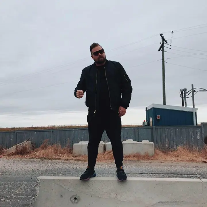 Com Truise