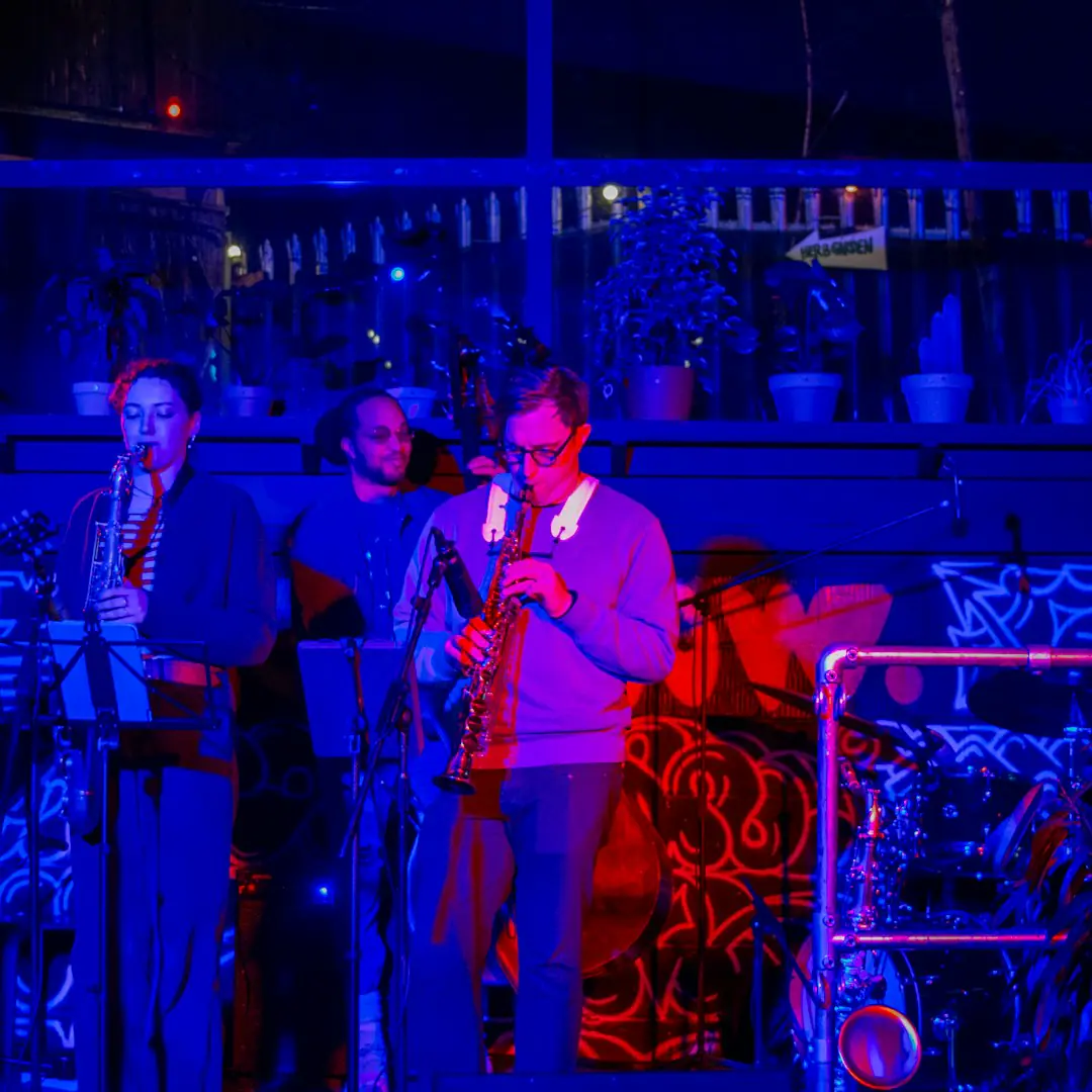 LIVE JAZZ JAM W / STRATOS