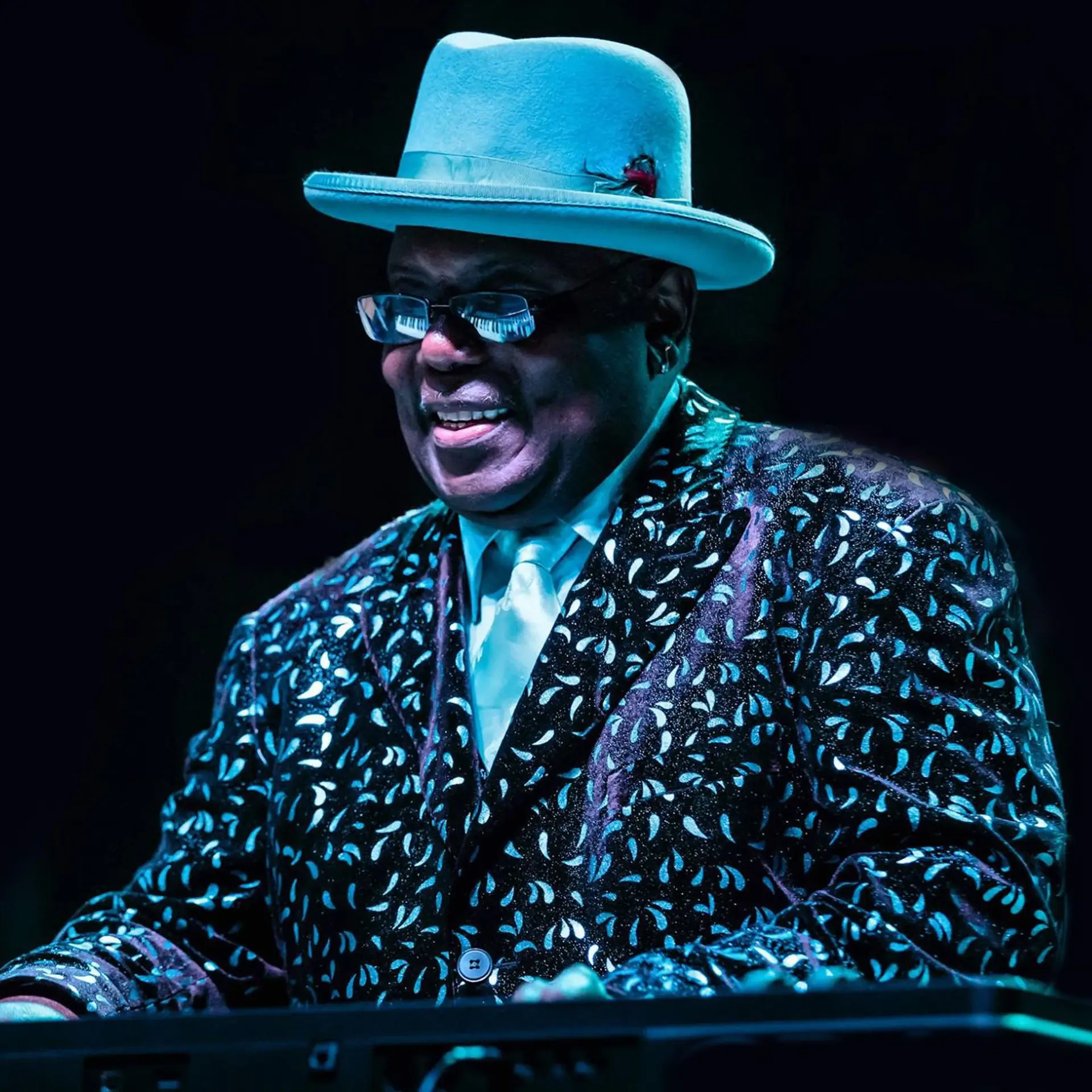 KENNY WAYNE THE " BLUES BOSS" - LIVE
