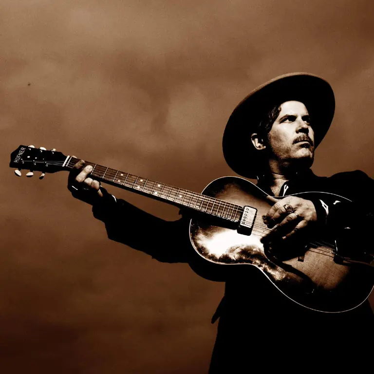Ed Harcourt lebt in Marostica