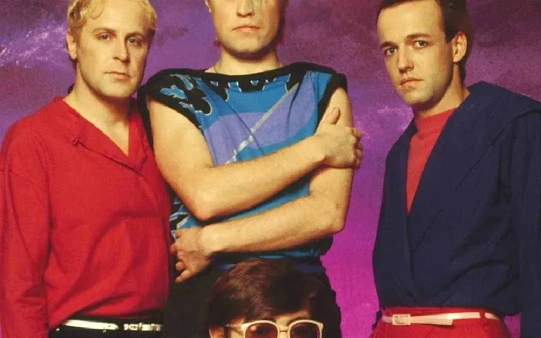 1984 vs Fringe -- Flock of Seagulls nite in front -- Fringe in back!