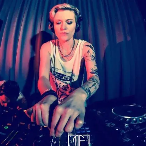 Chromantisch with Chroma & Friends