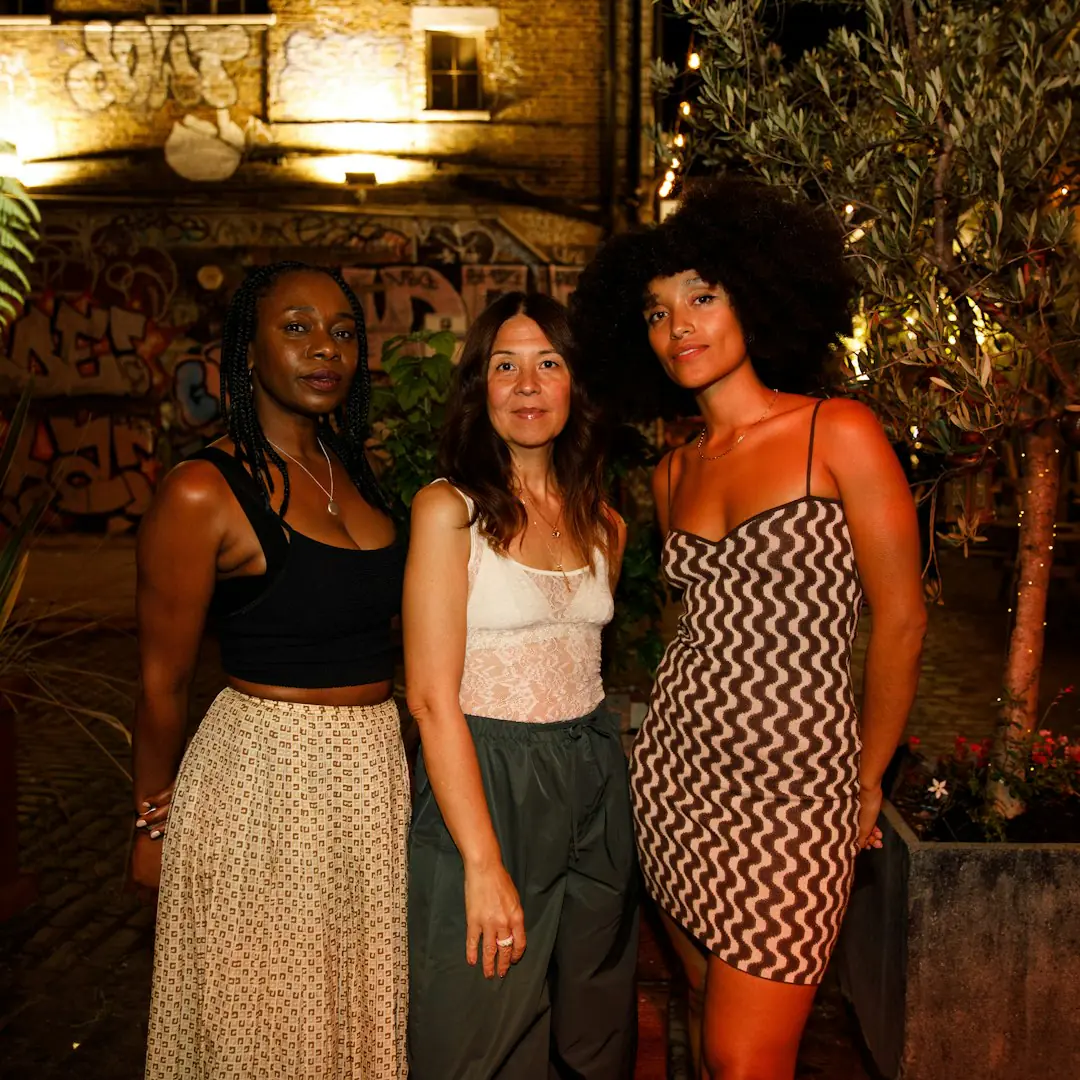 Palais: Moonlighting (All Night Long)