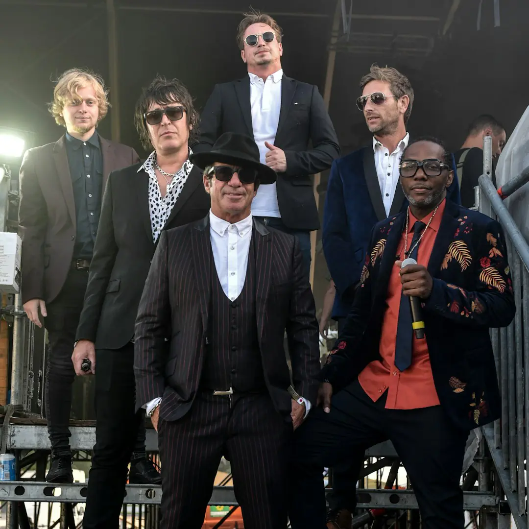Dub Pistols