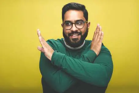 ESHAAN AKBAR @ Backyard Comedy Club