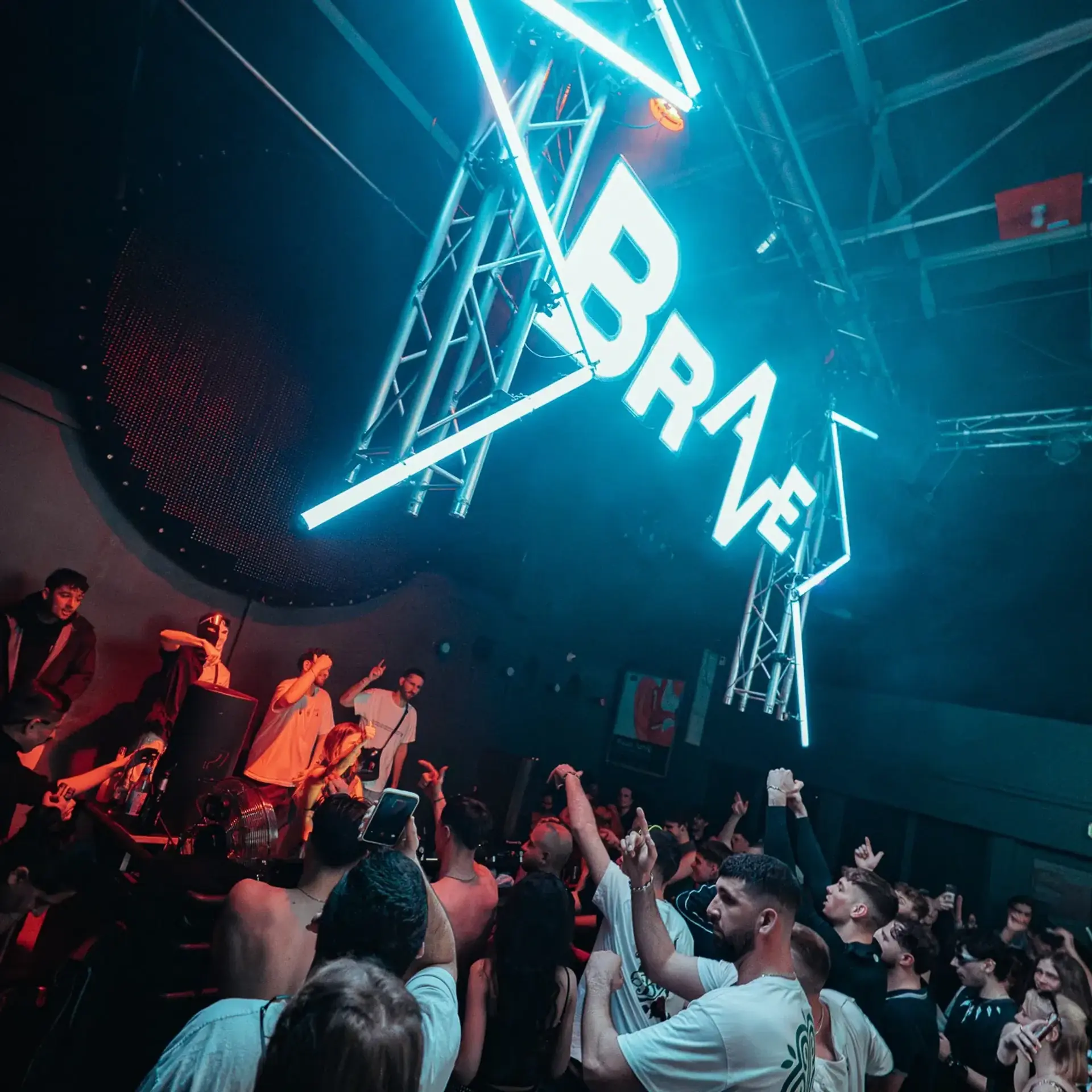 6 JAHRE BRAVE x MTW