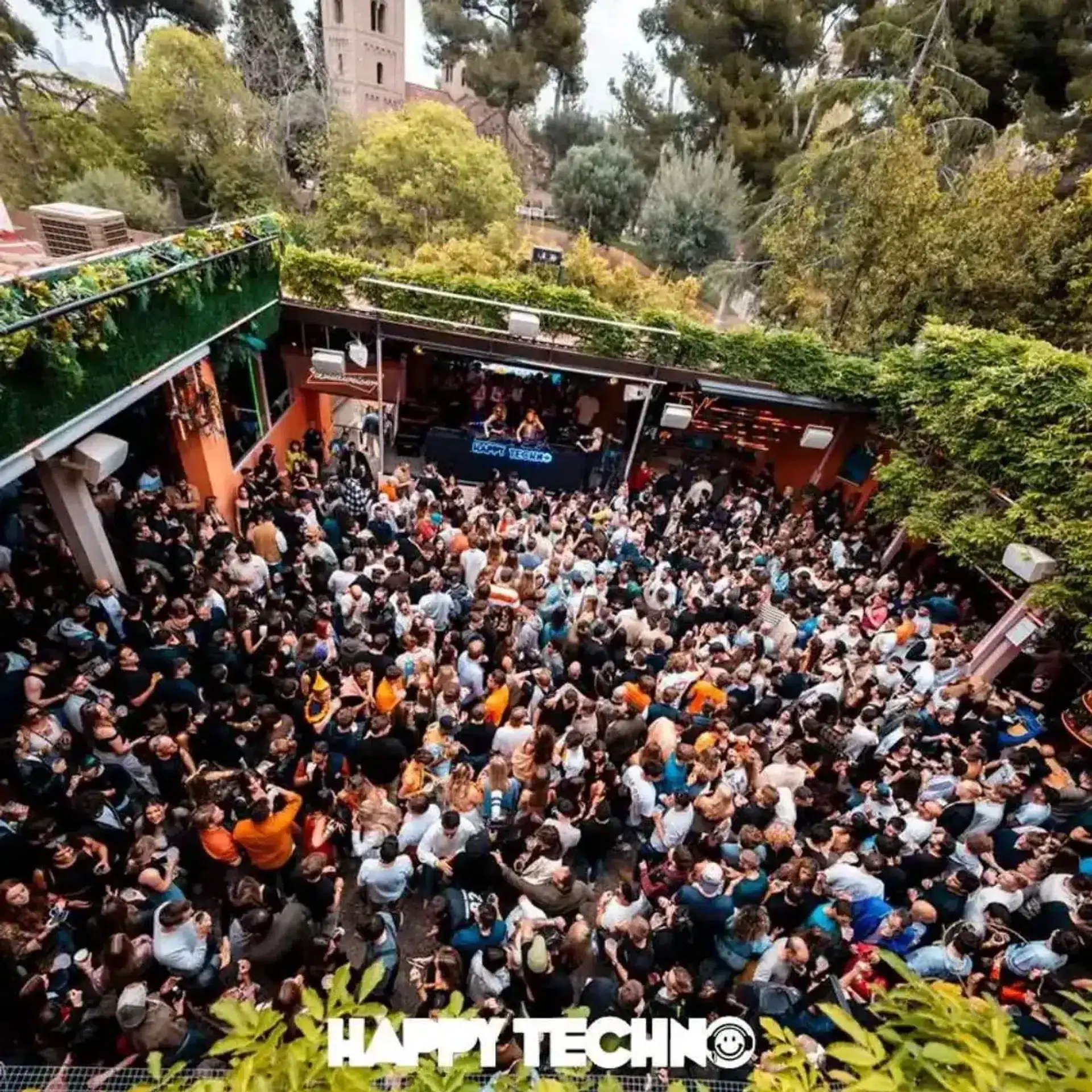 Happy Techno at La Terrrazza Barcelona - Open Air / Daytime