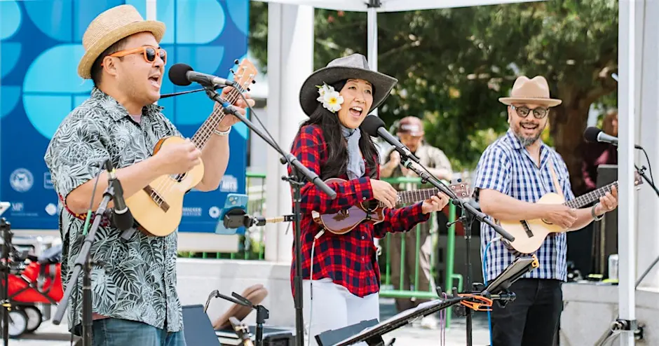 SF Uke Jam’s Summer Uke-splosion: Peace, Love and Ukulele