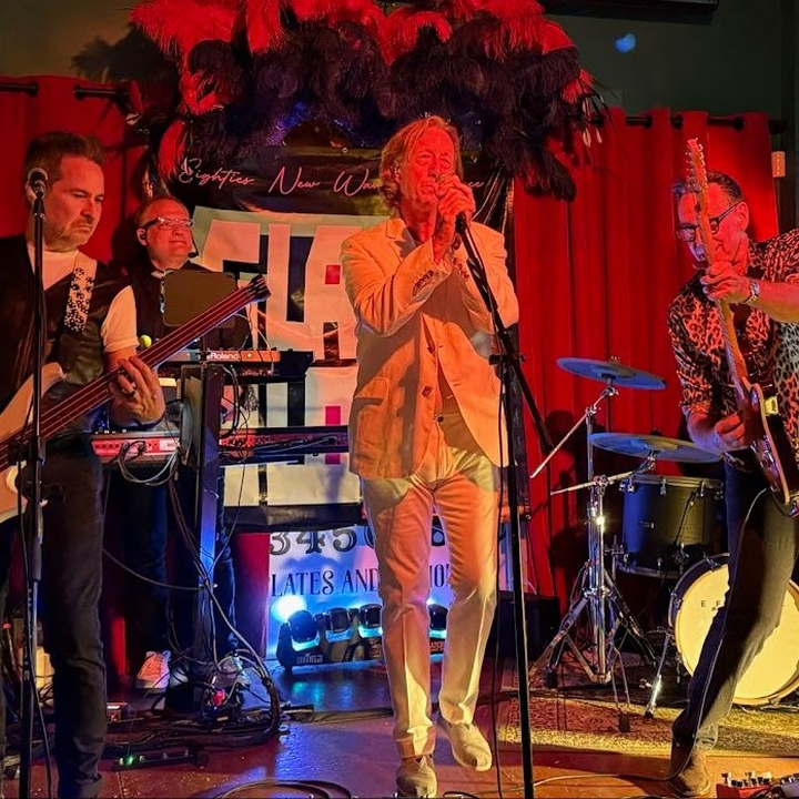 GLASS BLOCS at Reverly w / The Lovecats
