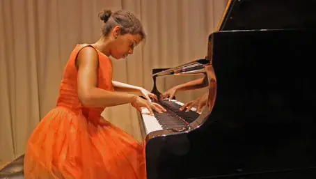Beatrice Nicholas @ Upstairs @ Ronnie's