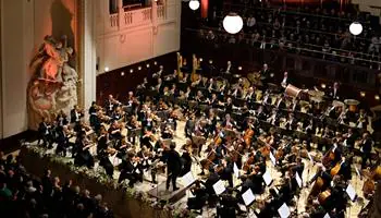 BAMBERGER SYMPHONIKER / MANFRED HONECK, CONDUCTOR / JULIA FISHER, VIOLIN Fondazione I Teatri - CONCERTS St