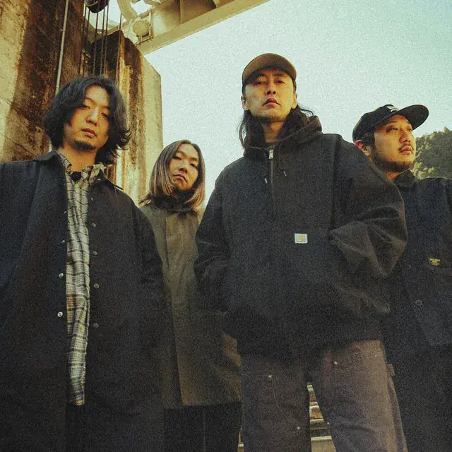 Hollow Suns e Fleshwater