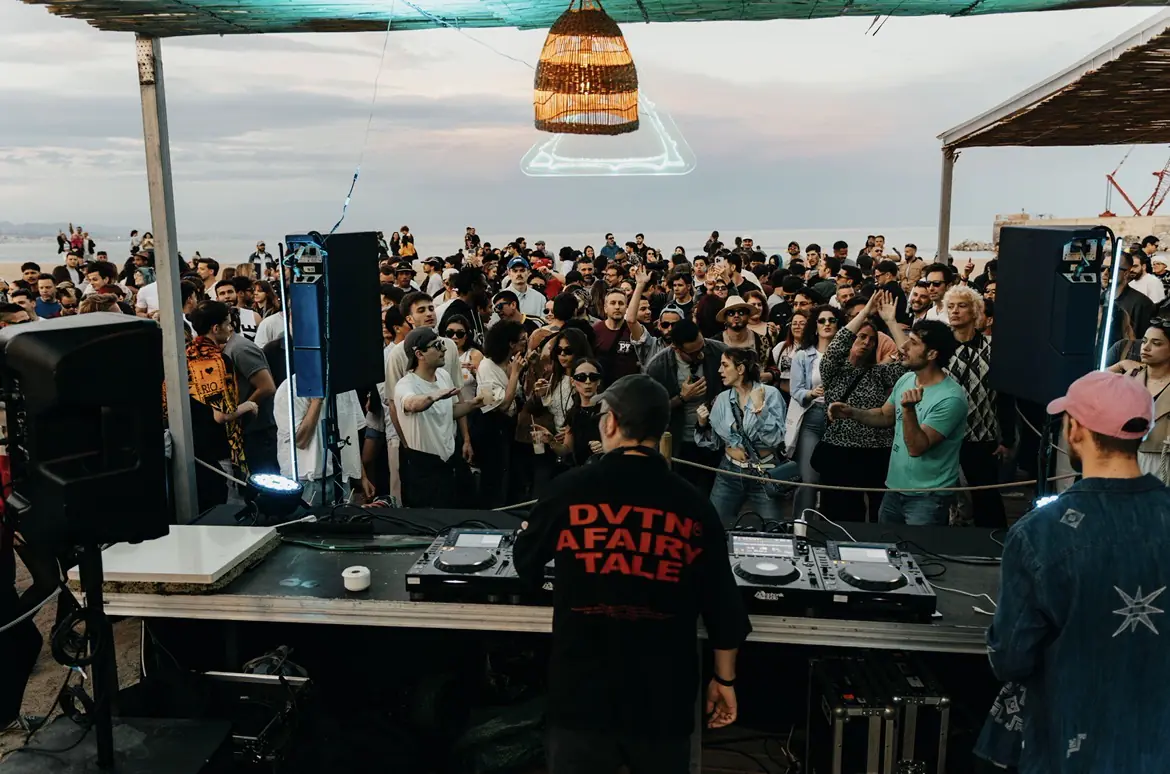 FREE OPEN AIR BEACH PARTY Reecords x Lost pres Reelow