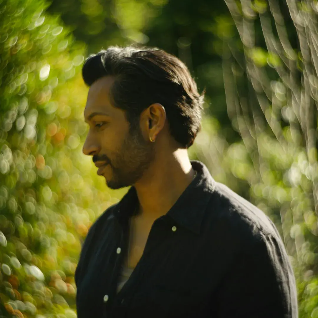 Hrishikesh Hirway: In Conversation + Acoustic