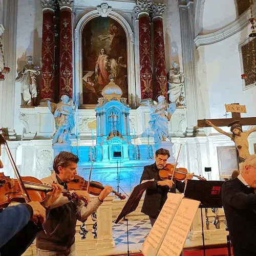 Kirche von Venedig von Vivaldi: Konzert „Die vier Jahreszeiten“ von Vivaldi