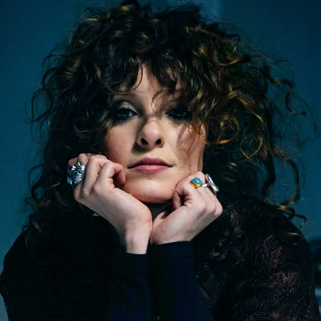 Heidi Curtis: Stripped Back + Signing