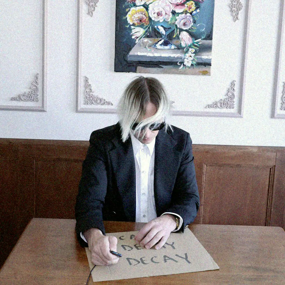 Joyeria: 'Decay Decay Decay' Live + Signing