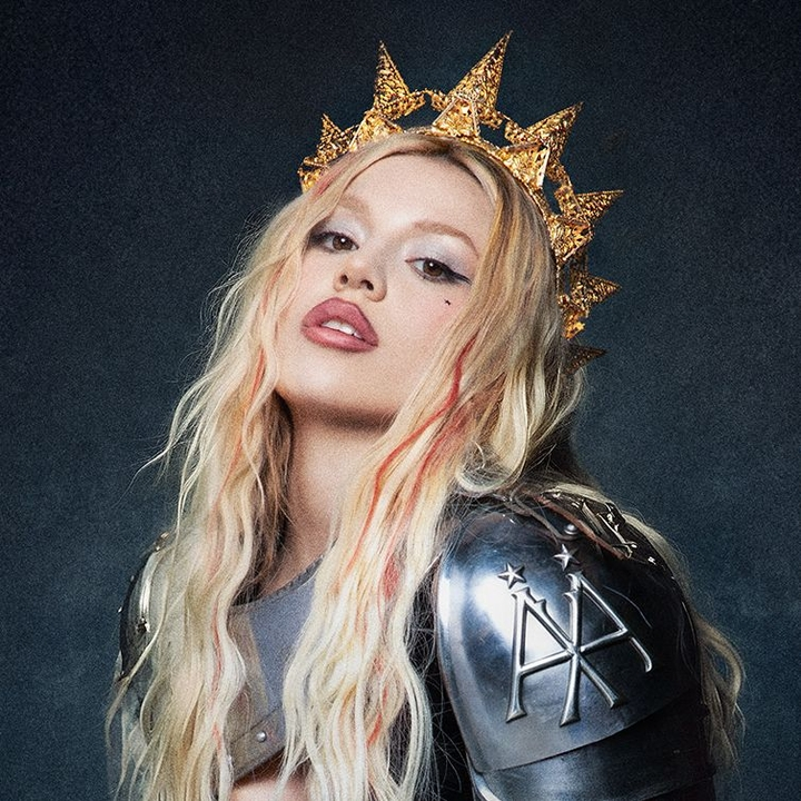 AVA MAX