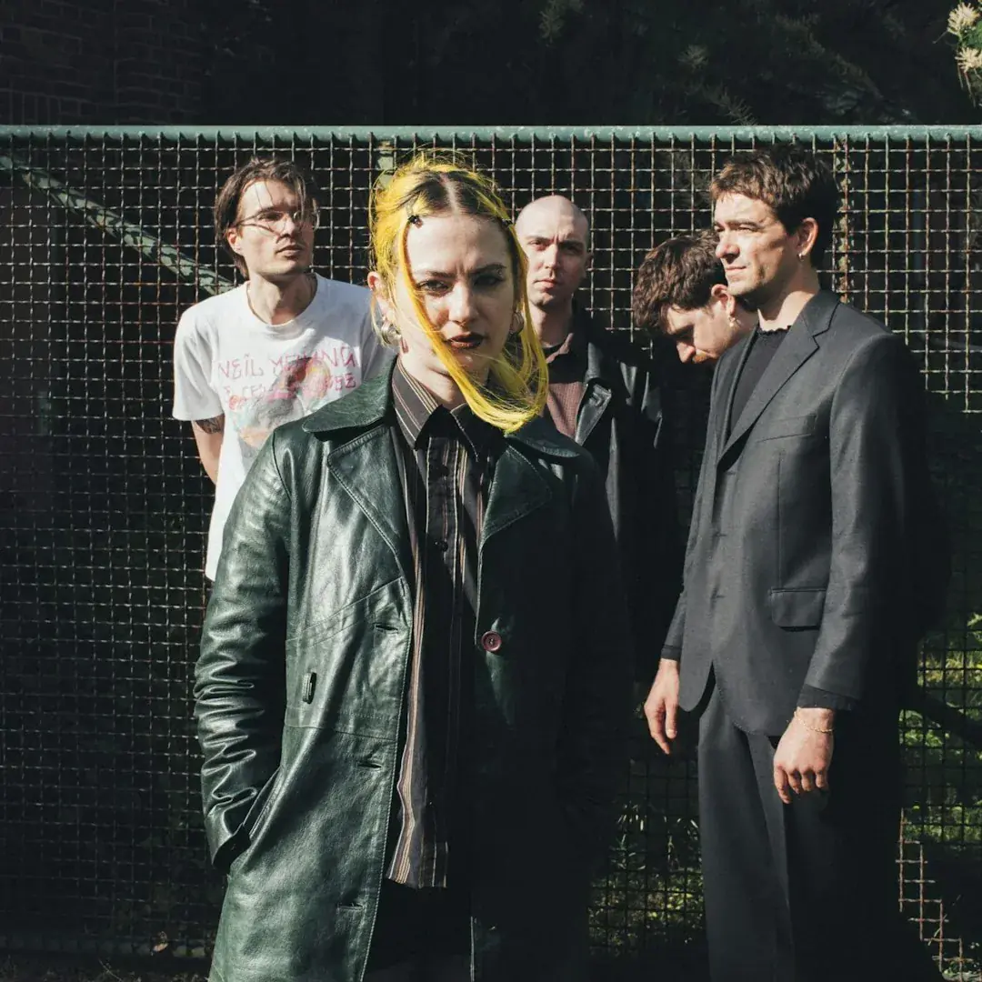 Smile - Gun Shy Tour 2027