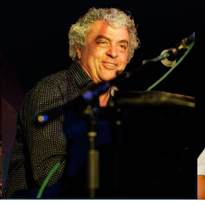 Jovino Santos Neto Trio