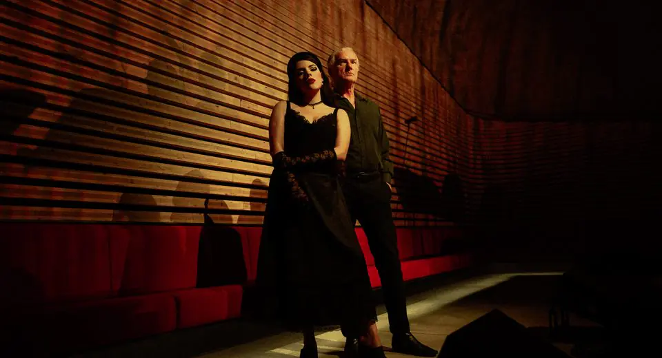 Mick Harvey und Amanda Acevedo