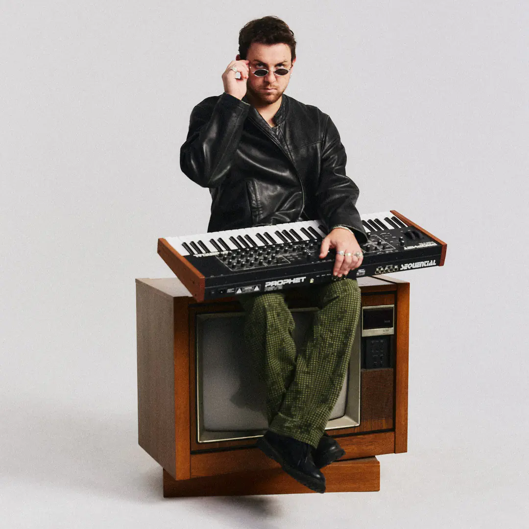 SOLOMON FOX *live