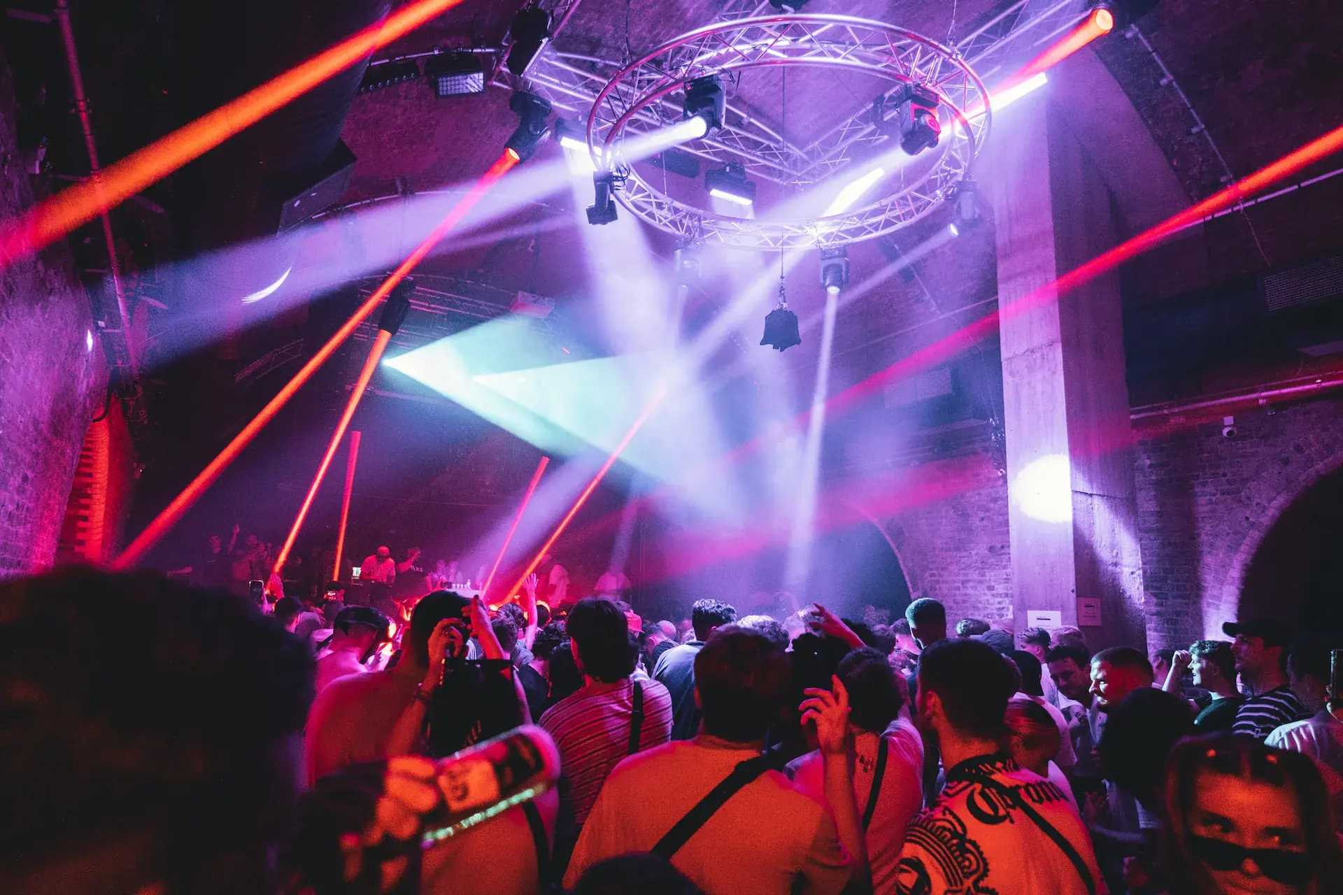 FREE TICKETS + FREE DRINK: RnB, Afrohouse, Latin House, Reggaeton, Pop - MOTIVE PARTY