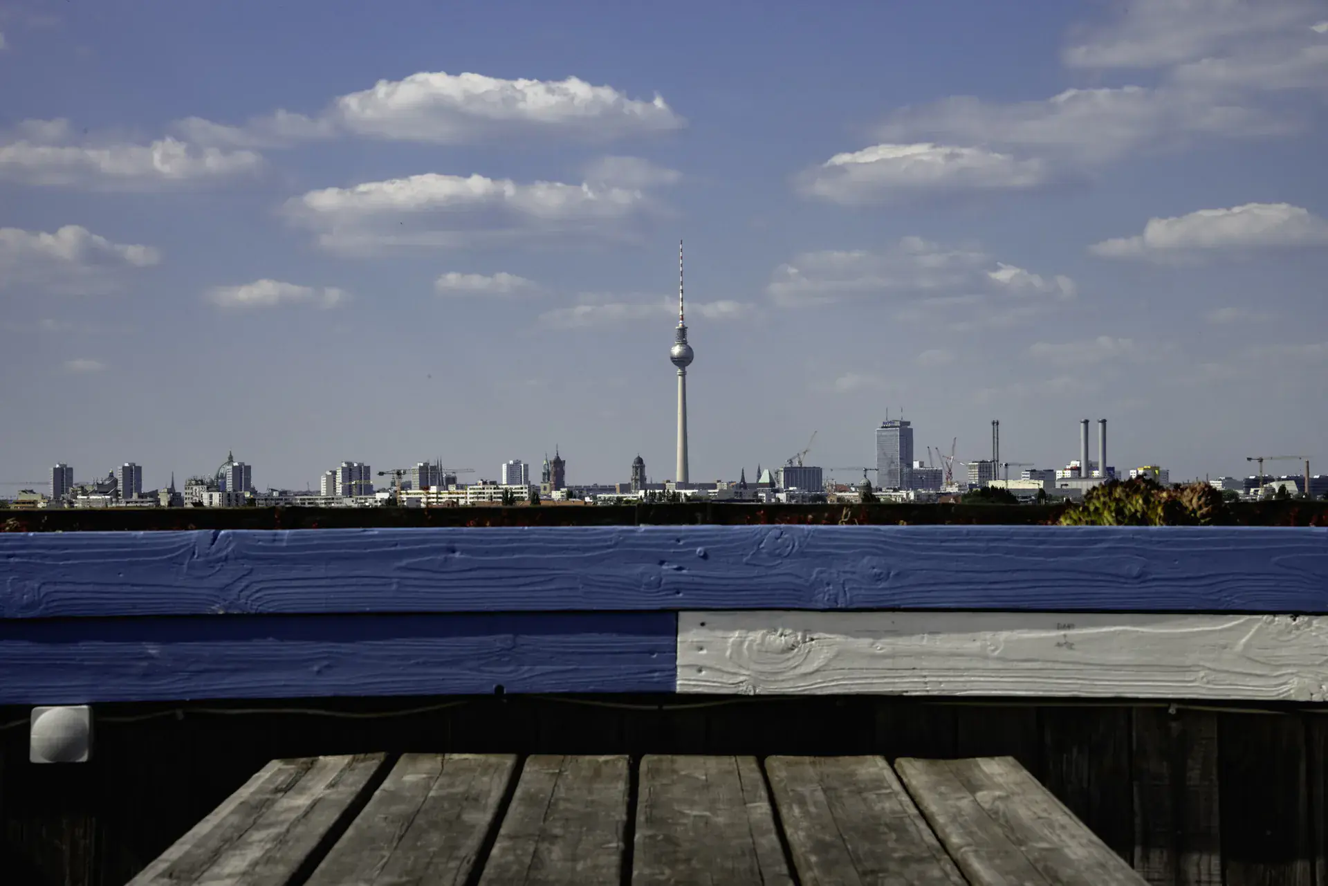 WOCHENMITTE w. Adron & Manu Strasse