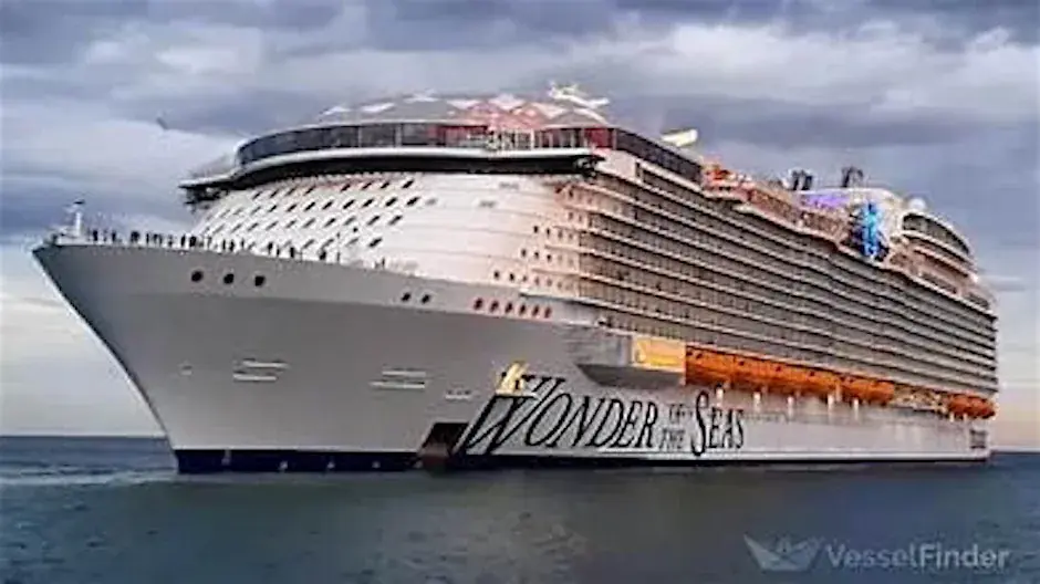 CRUCERO DE HALLOWEEN PARA SOLTEROS