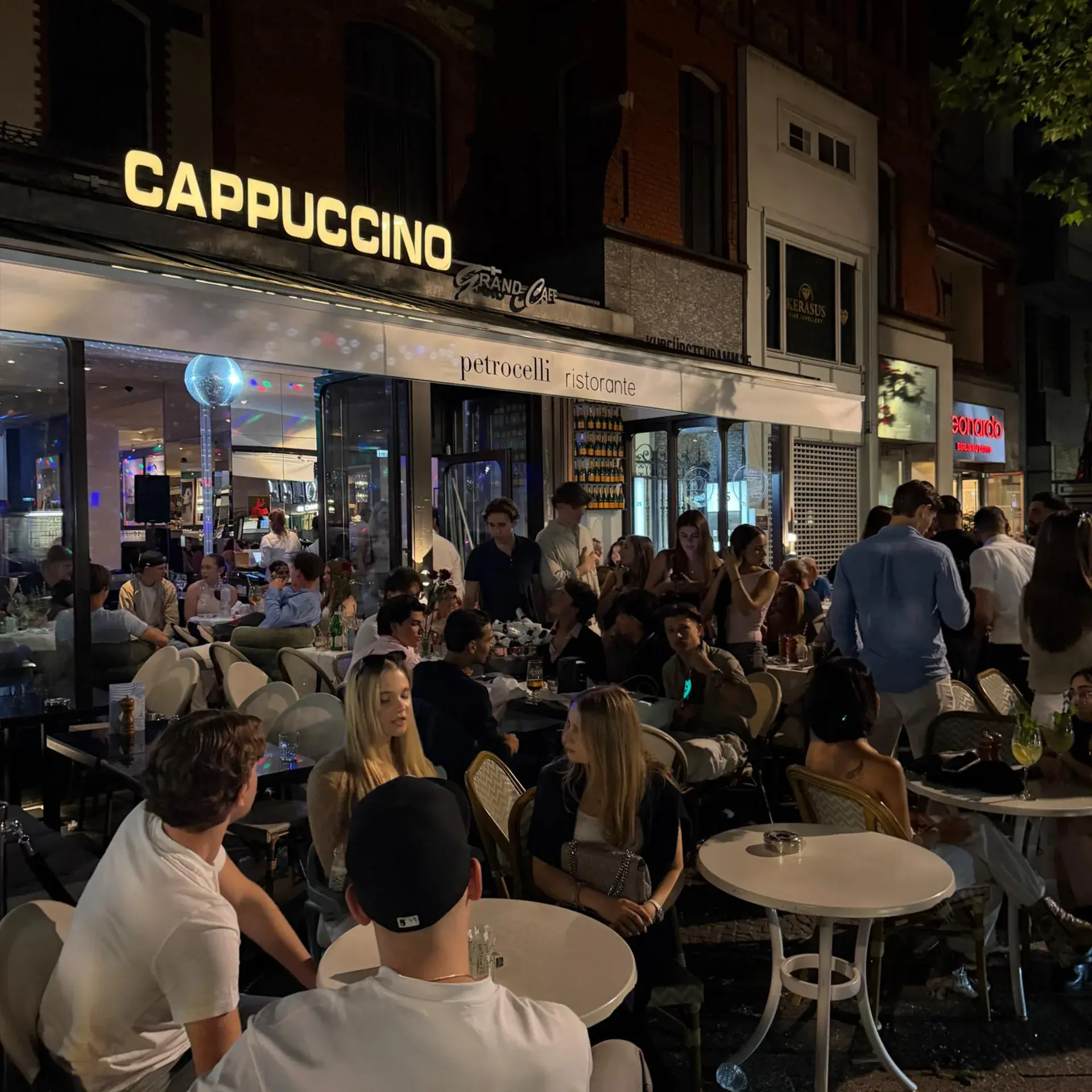 OUT:DOOR Daydrinking Closing