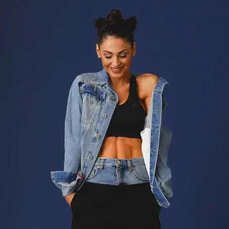 Anna Tatangelo @ Revistas Generales