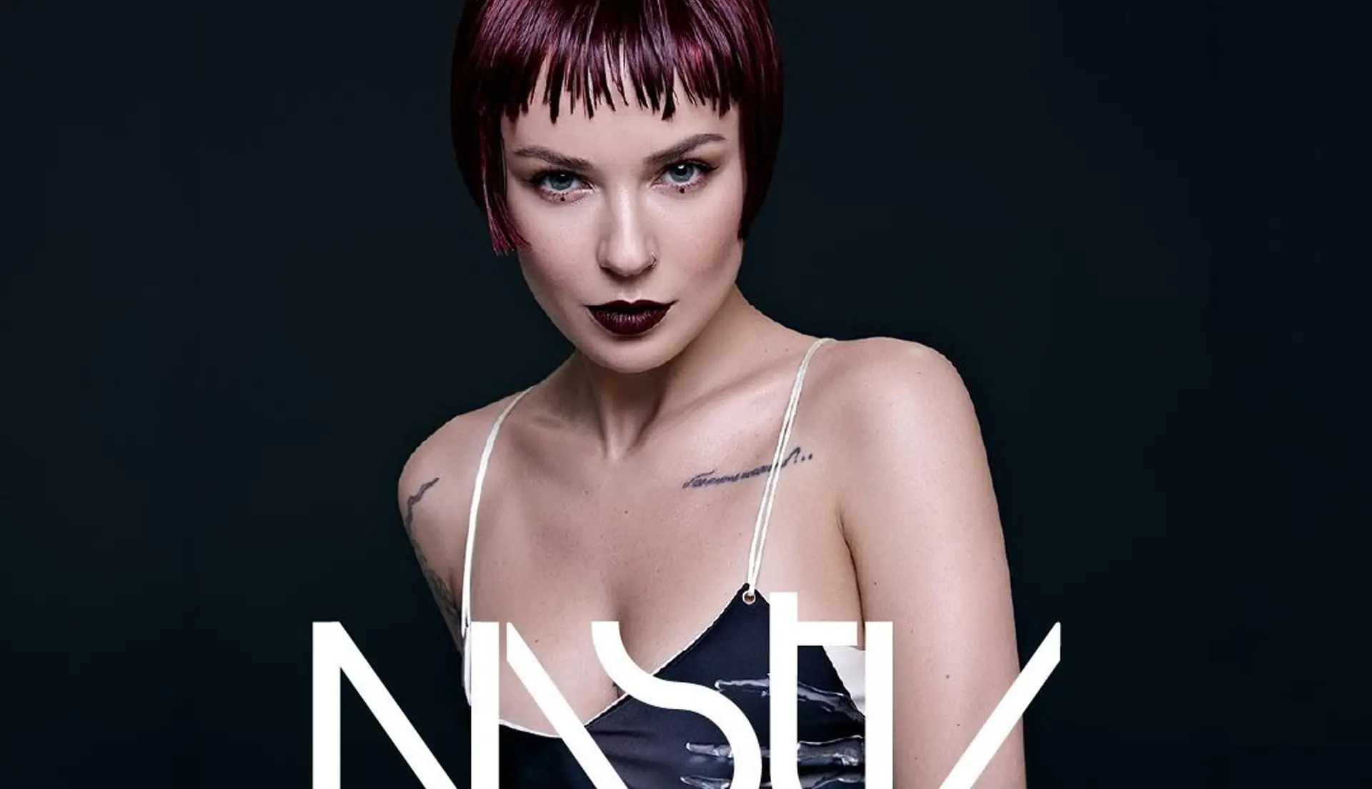 Néon (vt.) NASTIE