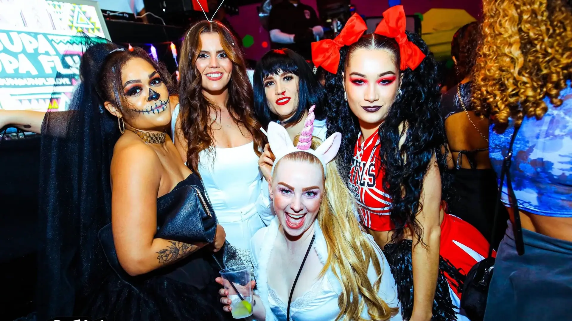 R'n'B LDN HALLOWEEN: The Old Skool R'n'B Day Party x Rae's - (Omeara)