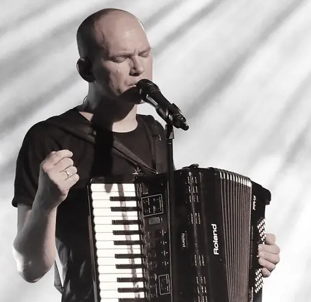 Rainer von Vielen @ Rosenau - Lokalität & Bühne