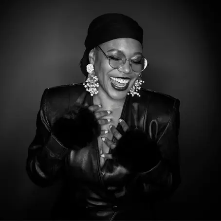 China Moses @ Piazza Marconi
